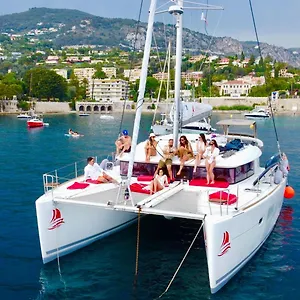 Bateau-hôtel Red Sail, Monte-Carlo